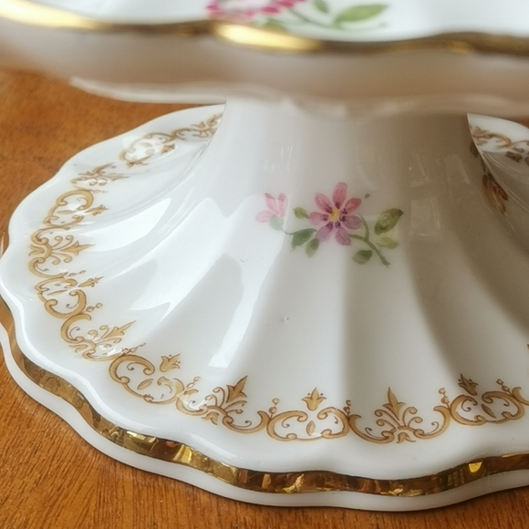 Vintage Crown Staffordshire Fine Bone China Floral Pedestal 8.5" Cake Plate - Picture 7 of 8